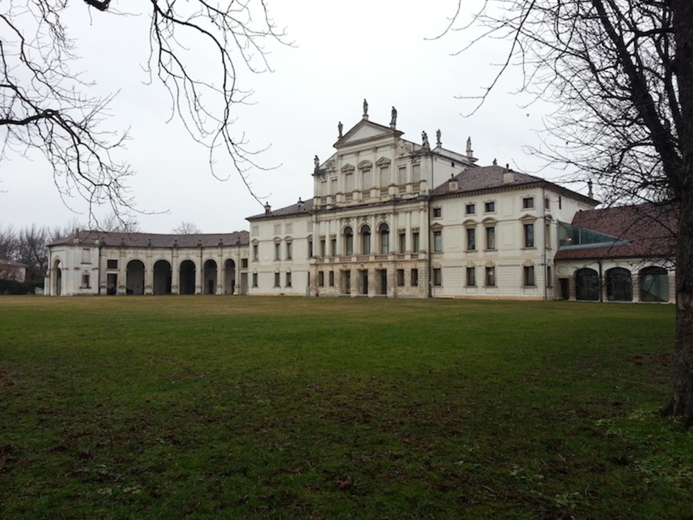 La sede della Fondazione CUOA: Villa Valmarana Morosini. Fotografata dal lato del giardino.